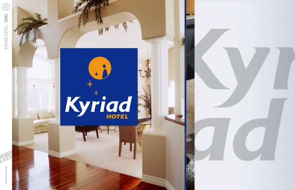 <p class='SolexBolLin titre'>2000 / KYRIAD - TYPOGRAPHIE</p><div class='desc'><p>Chaîne d’hôtels confort deux et trois étoiles à forte personnalité alliant tous les standards de qualité à la diversité. “Décoration, ambiance et service font de chaque hôtel Kyriad un lieu unique”.<br />Exécution du dessin de lettres & réglage typographique de l’identité - Création de capitales pour les enseignes lumineuses des bâtiments.<br />Commande pour Euro RSCG design - Création du logotype : Florent Babilotte</p><p class='contact'><a href='mailto:mail.nicolasleduc@wanadoo.fr'>Contactez-moi pour un projet</a></p></div>